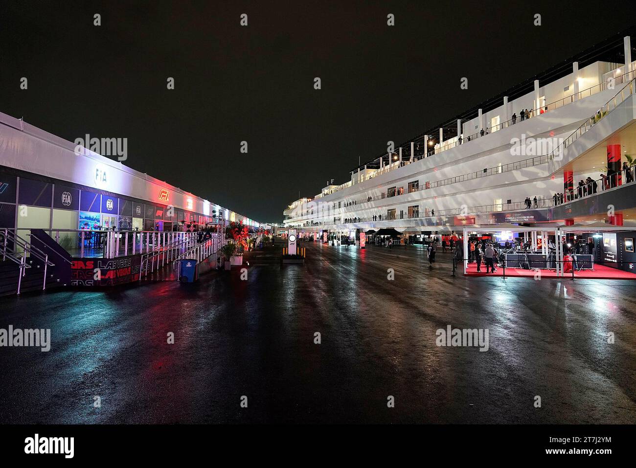 15 novembre 2023, Las Vegas Street Circuit, Las Vegas, FORMULA 1 HEINEKEN SILVER LAS VEGAS GRAND PRIX 2023, nella foto il paddock di Las VEGAS. Foto Stock