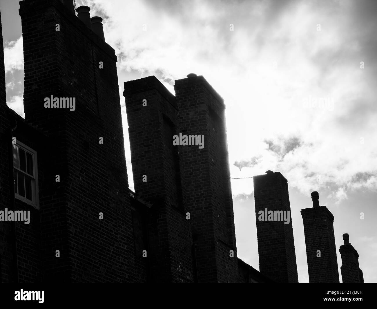 B&W, Chimneys of Savile House, Eton, Public School, Eton, Berkshire, Inghilterra, Regno Unito, Regno Unito. Foto Stock