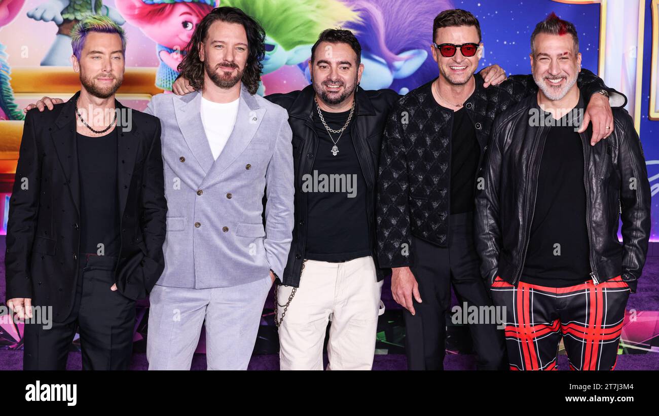 Hollywood, Stati Uniti. 15 novembre 2023. HOLLYWOOD, LOS ANGELES, CALIFORNIA, USA - 15 NOVEMBRE: Lance Bass, JC Chasez, Chris Kirkpatrick, Justin Timberlake e Joey Fatone di *NSYNC arrivano alla proiezione speciale di Los Angeles della DreamWorks Animation and Universal Pictures 'Trolls Band Together' tenutasi al TCL Chinese Theatre IMAX il 15 novembre 2023 a Hollywood, Los Angeles, California, Stati Uniti. (Foto di Xavier Collin/Image Press Agency) credito: Image Press Agency/Alamy Live News Foto Stock