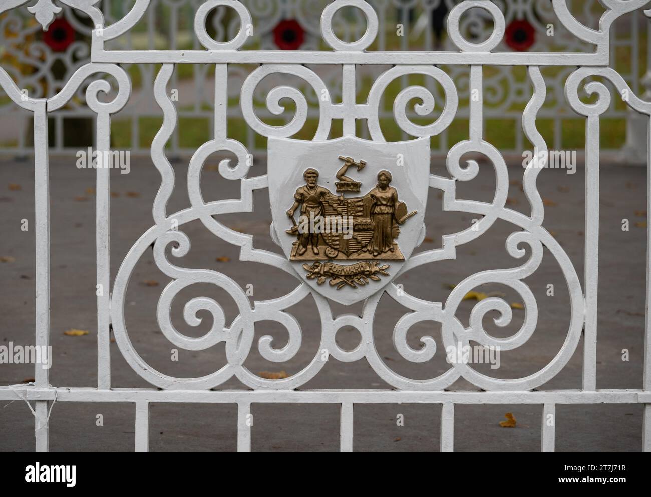 Stemma di Birmingham, dettaglio stand Lightwoods Park, Bearwood, Birmingham, Regno Unito Foto Stock