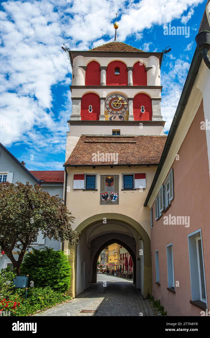 La porta di Martin, nota anche come porta di Lindau, è una delle tre porte rimanenti della città di Wangen im Allgäu, alta Svevia, Baden-Württemberg, Germania. Foto Stock