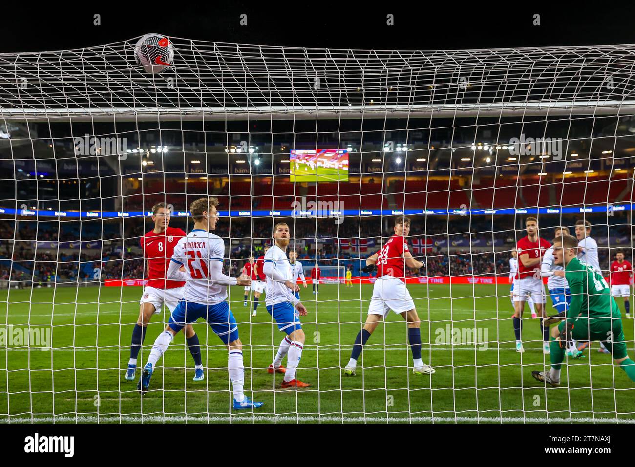 Oslo, Norvegia, 16 novembre 2023. Il norvegese Jørgen Strand Larsen segna nella partita amichevole tra Norvegia e Isole Farao allo stadio Ullevål di Oslo. Crediti: Frode Arnesen/Alamy Live News Foto Stock