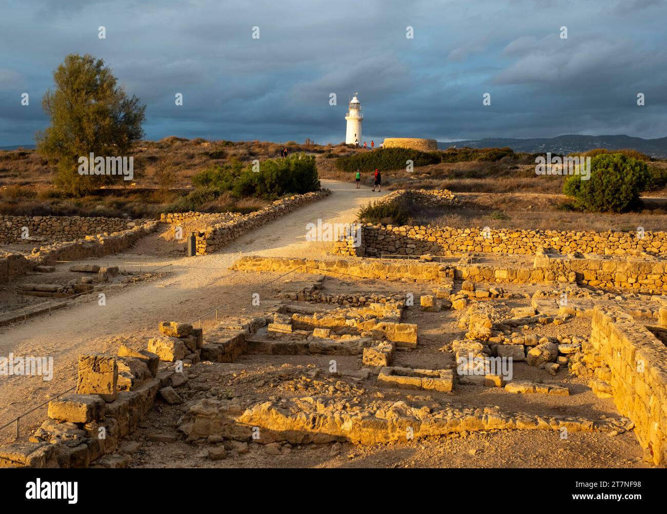 Il faro di Paphos all'interno del sito archeologico di Paphos, Kato Paphos, Cipro. Foto Stock