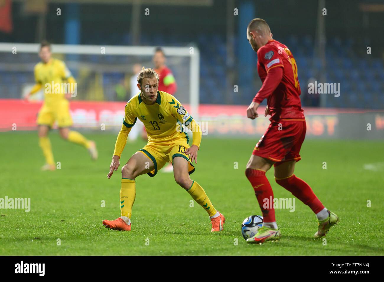 Podgorica, Montenegro, 16.11.23, novembre 2023, Justas Lasickas sul gruppo G 2024 qualificazioni europee partita Montenegro - Lituania a Gradski stadion, Podgorica, credito: Stefan Ivanovic/Alamy Live News Foto Stock