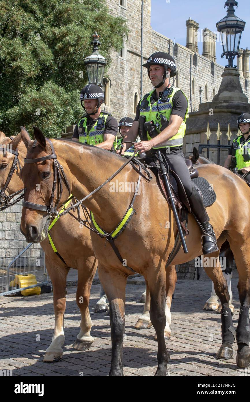 Il 15 giugno 2023 montò ufficiali di polizia in servizio di controllo della folla nelle strade fuori dal Royal Windsor Castle, una residenza reale ufficiale nel Berkshire Englan Foto Stock
