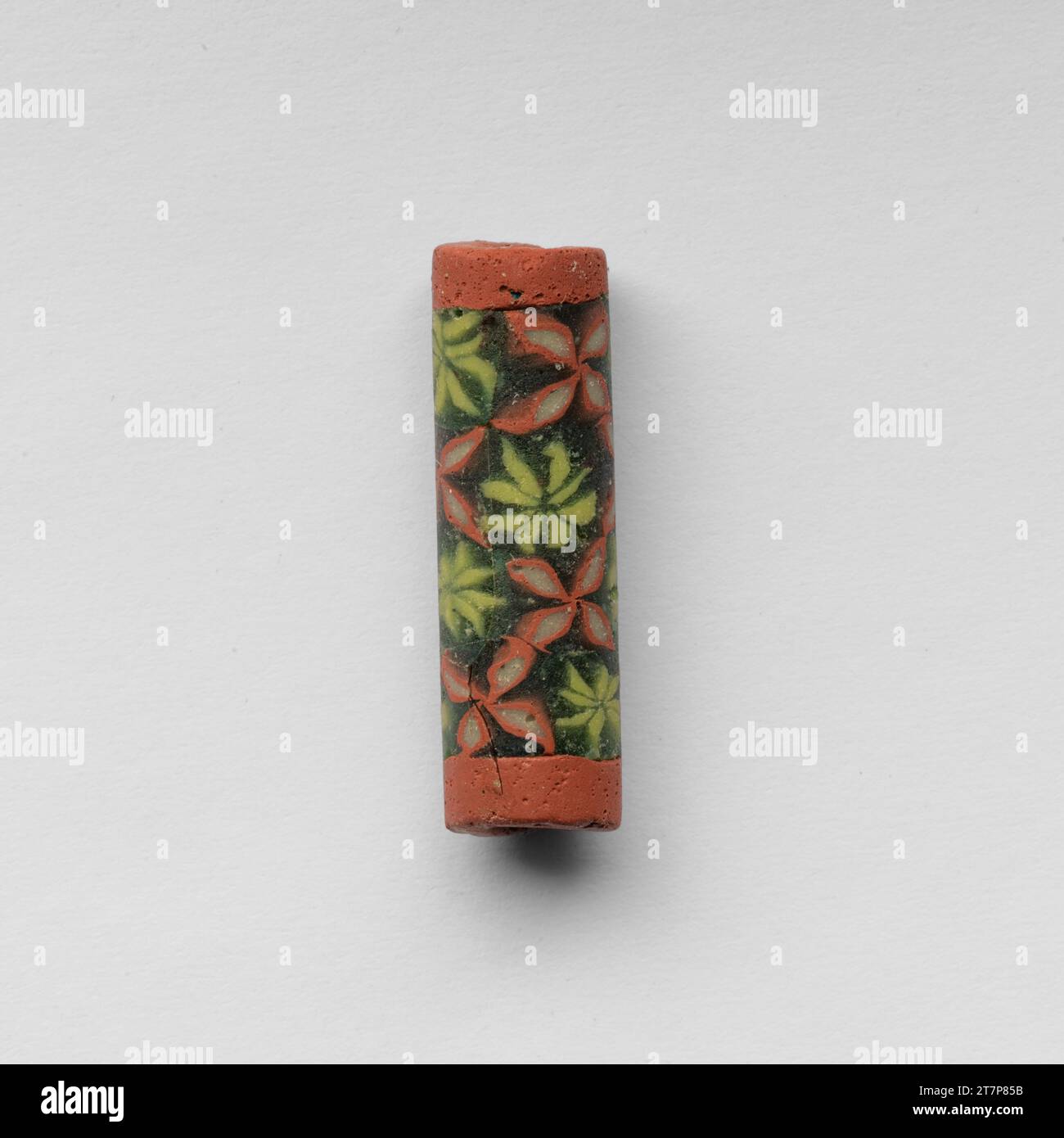 Cordone di vetro del periodo di migrazione su bianco Foto Stock