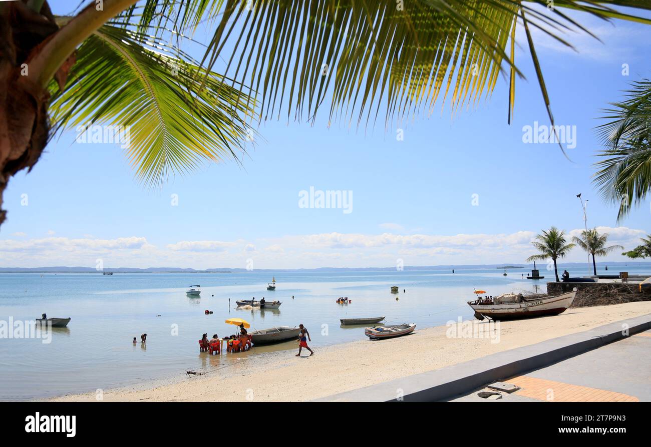 itaparica, bahia, brasile - 13 ottobre 2023: Vista di una spiaggia sull'isola di Itaparica. Foto Stock