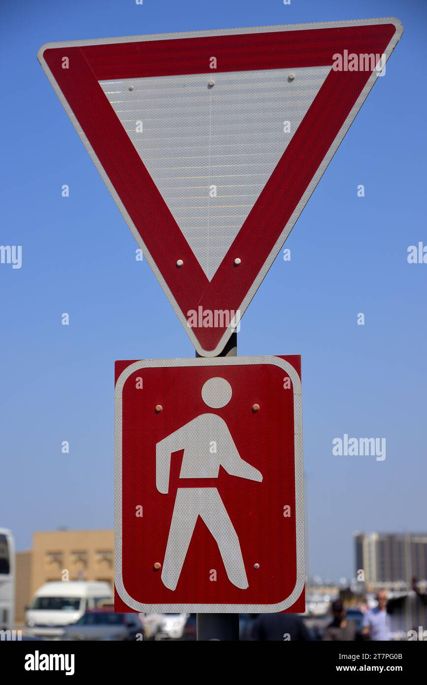 Segnali stradali a Deira, Dubai, Emirati Arabi Uniti Foto Stock