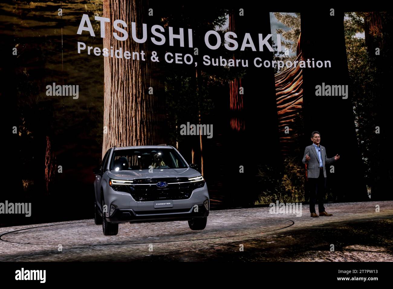 Los Angeles, USA. 16 novembre 2023. Nuovi veicoli del Salone dell'automobile di LOS ANGELES 2023, tenutosi presso il Convention Center DI LOS ANGELES. New Subaru Forester. 11/16/2023 Los Angeles, CA. USA (foto di Ted Soqui/SIPA USA) credito: SIPA USA/Alamy Live News Foto Stock