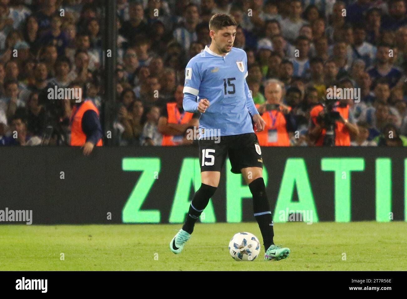 Buenos Aires, Argentina. 16 novembre 2023. Federico Valverde dell'Uruguay durante la partita di qualificazione alla Coppa del mondo 2026 allo Stadio la Bombonera ( Credit: Néstor J. Beremblum/Alamy Live News Foto Stock