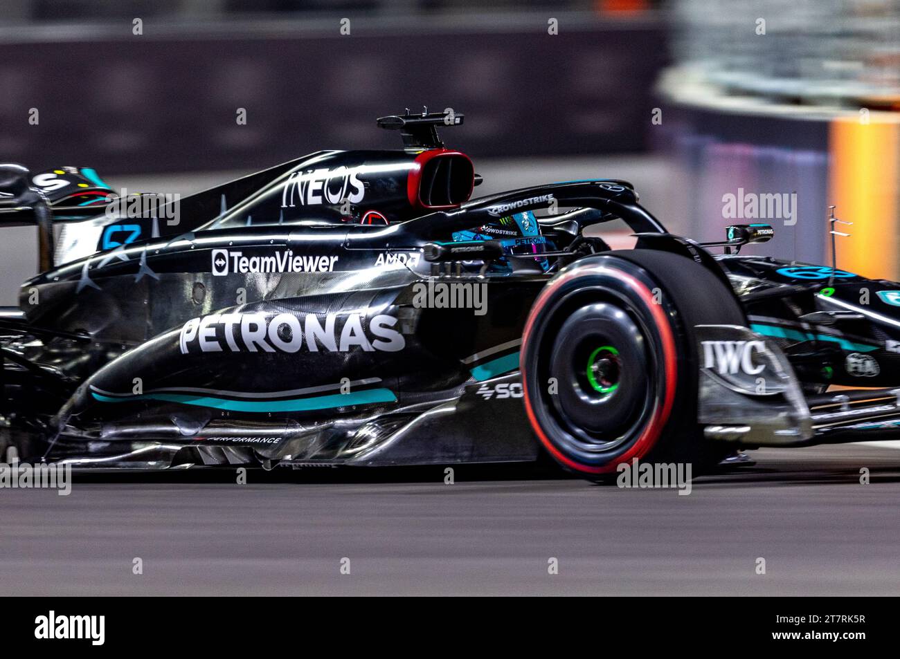 Las Vegas, Nevada - 16 novembre 2023: George Russell, pilota della Mercedes AMG Petronas n. 63, gareggia nell'Heineken Silver Las Vegas Grand Prix sul Las Vegas Strip Circuit. Crediti: Nick Paruch / Alamy Live News Foto Stock