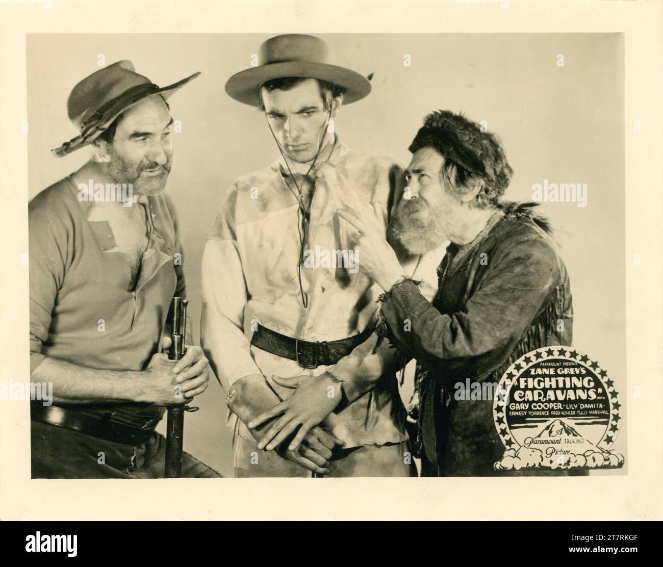 ERNEST TORRENCE GARY COOPER e TULLY MARSHALL in FIGHTING CARAVANS 1931 registi OTTO BROWER e DAVID BURTON romanzo Wagon Wheels di Zane Grey Paramount Pictures Foto Stock