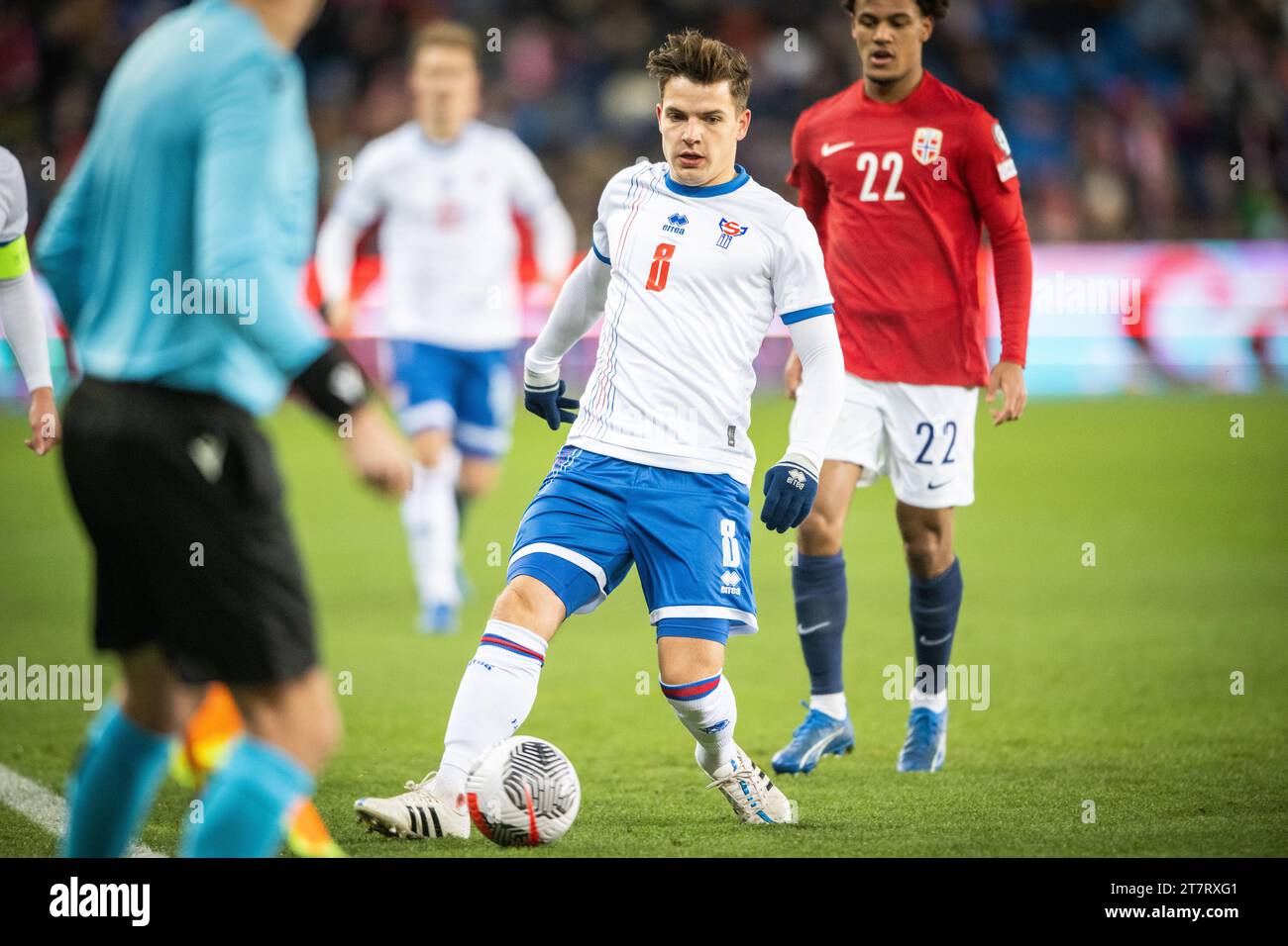 Oslo, Norvegia. 16 novembre 2023. Brandur Hendriksson (8) delle Isole Faroe visto durante l'amichevole di calcio tra Norvegia e Isole Faroe all'Ullevaal Stadion di Oslo. (Foto: Gonzales Photo/Alamy Live News Foto Stock