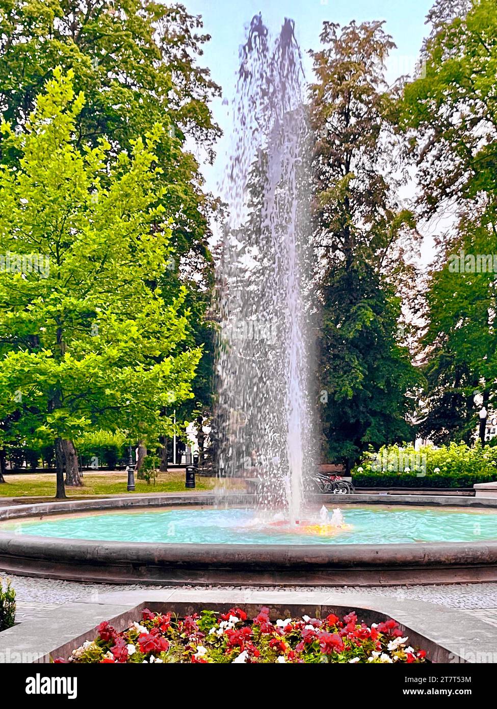 Fontana nel parco della città di Jaslo, Polonia. Foto Stock