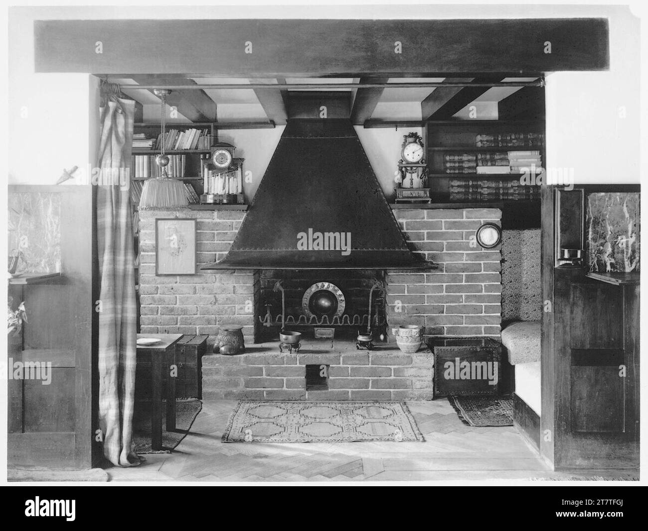 Martin Gerlach jun. Appartamento Adolf Loos, Vienna I., Bösendorferstraße (ex Giselastraße) 3/5. Stock, Kaminnische, vista frontale. Forte 1903, Aufnahme 1930 Foto Stock