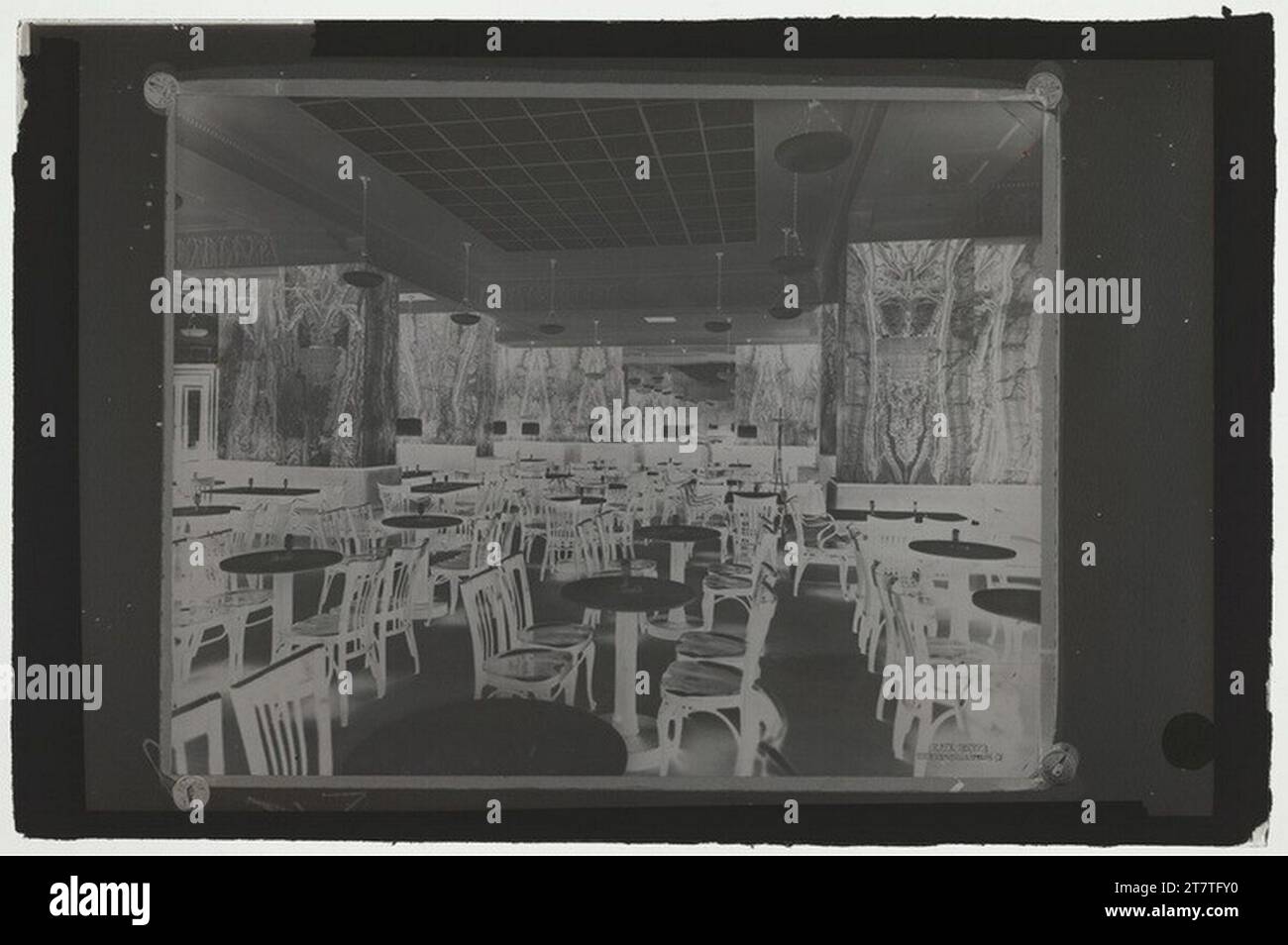 Martin Gerlach jun. Café Capua, Vienna I., Johannesgasse 3, caffetteria, vista sulla nicchia sinistra. Forte 1913, 1913 Foto Stock