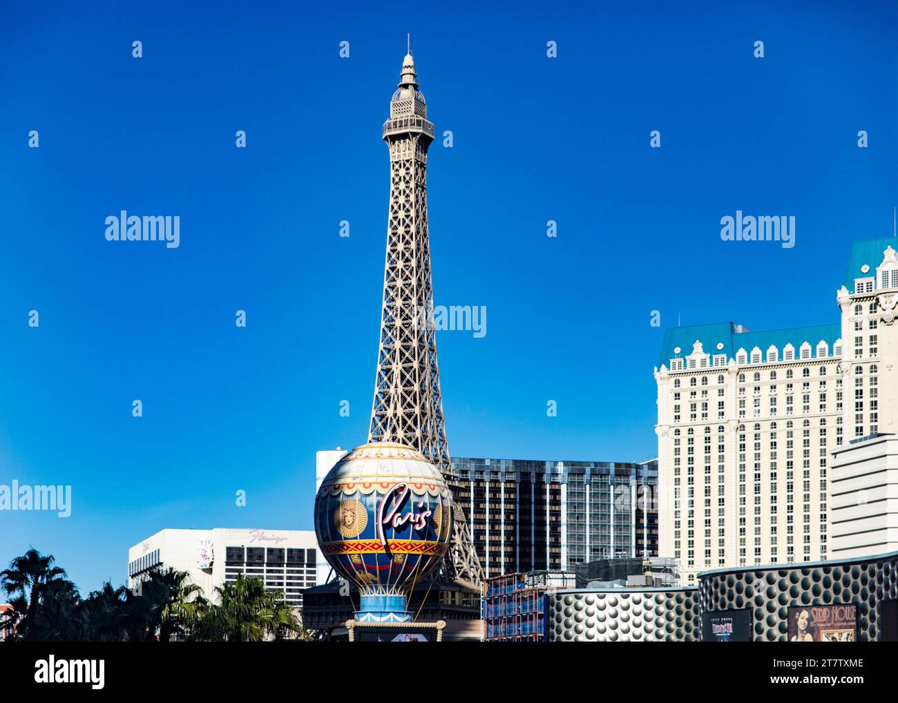 Las Vegas, Stati Uniti; 18 gennaio 2023: Foto panoramica dell'hotel, casinò e resort di Parigi Las Vegas sulla Las Vegas Strip, situato sul sin City Bou Foto Stock