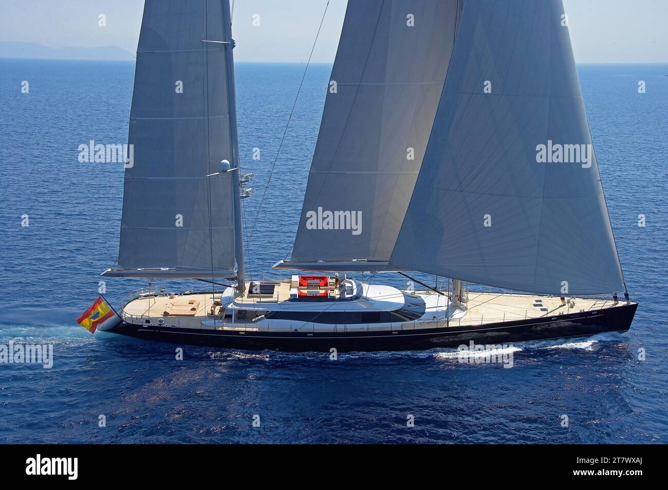 Foto aerea della Vitters Built, yacht a vela di 53 m Nirvana Formentera in corso con tutte le vele in alto. Foto Stock