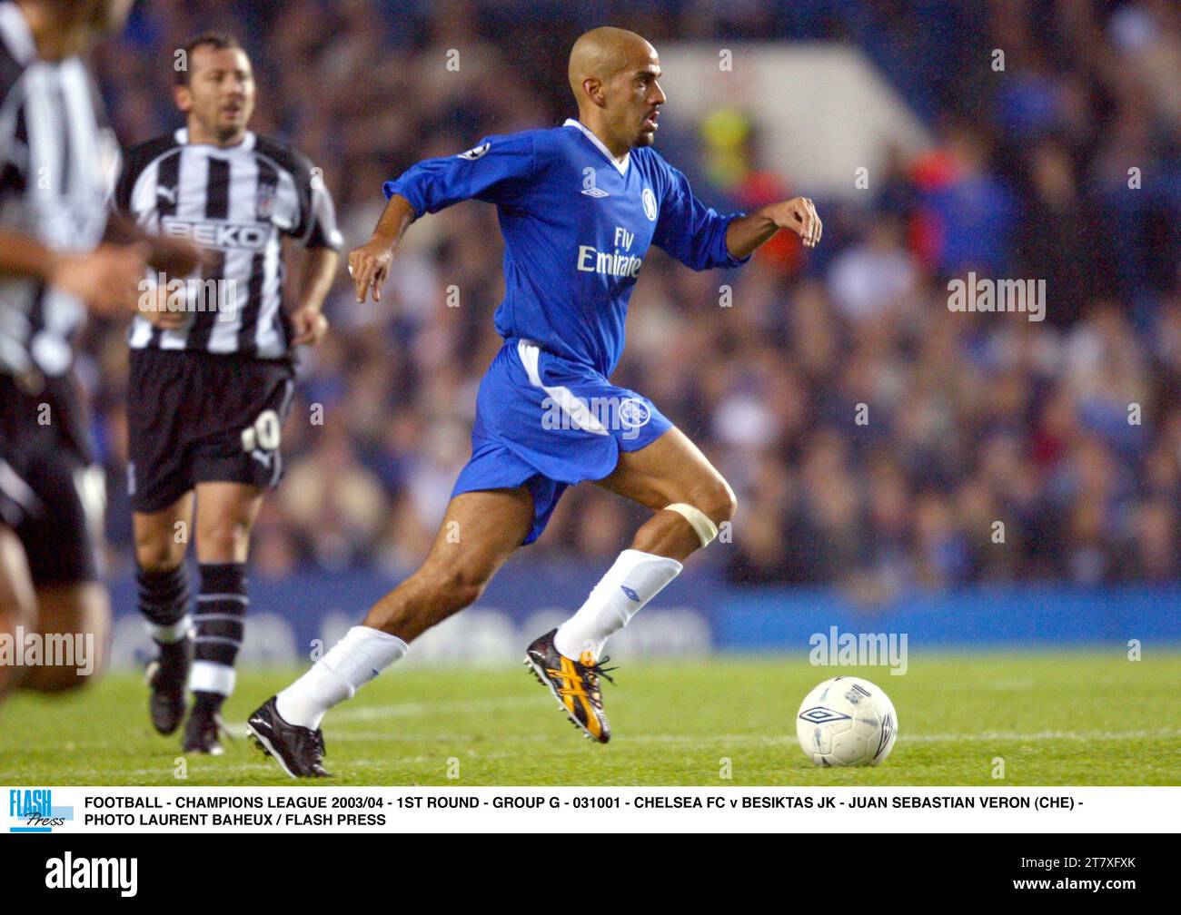CALCIO - CHAMPIONS LEAGUE 2003/04 - 1° TURNO - GRUPPO G - 031001 - CHELSEA FC CONTRO BESIKTAS JK - JUAN SEBASTIAN VERON (CHE) - FOTO LAURENT BAHEUX / FLASH PRESS Foto Stock