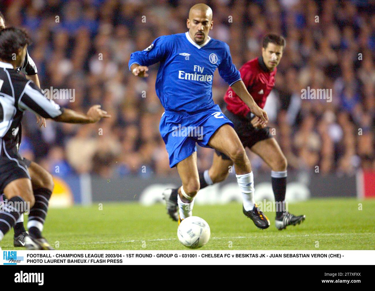 CALCIO - CHAMPIONS LEAGUE 2003/04 - 1° TURNO - GRUPPO G - 031001 - CHELSEA FC CONTRO BESIKTAS JK - JUAN SEBASTIAN VERON (CHE) - FOTO LAURENT BAHEUX / FLASH PRESS Foto Stock