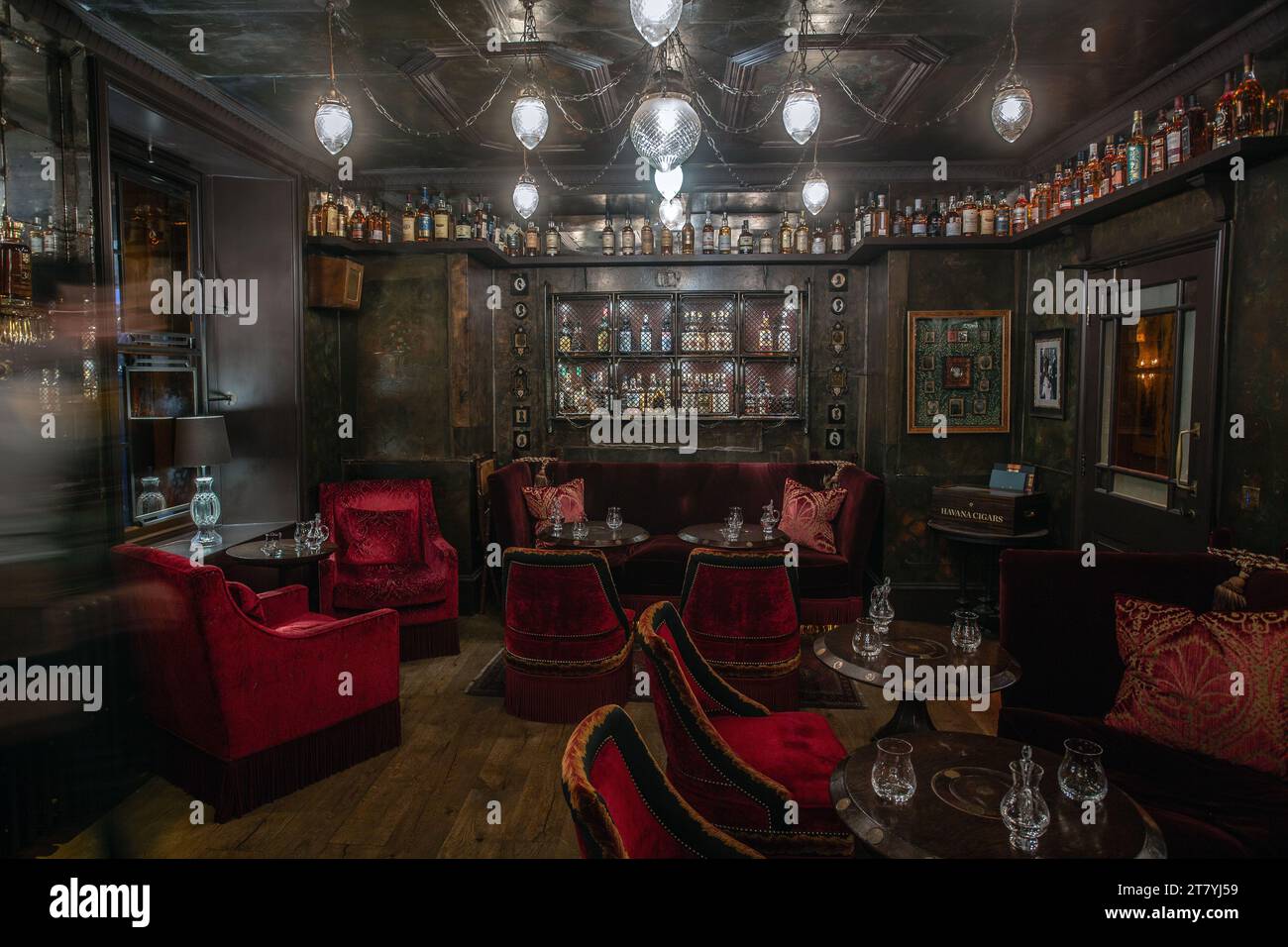 Bertie's Whisky Bar, Fife Arms, Braemar, Scozia. Foto Stock