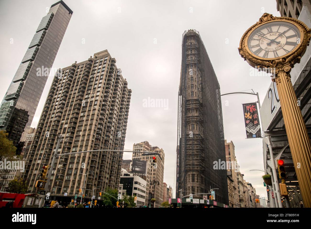 New York, Stati Uniti. 9 novembre 2023. New York : le Flatiron Building -, novembre 2023. Foto di Denis Prezat/ABACAPRESS.COM Credit: Abaca Press/Alamy Live News Foto Stock