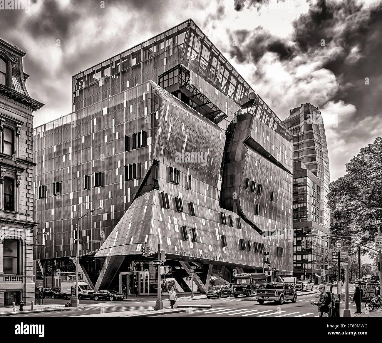 New York City, USA, 14 maggio 2018, scena urbana dell'edificio Cooper Union a Cooper Square, un'università di scienza e arte nell'East Village, Man Foto Stock
