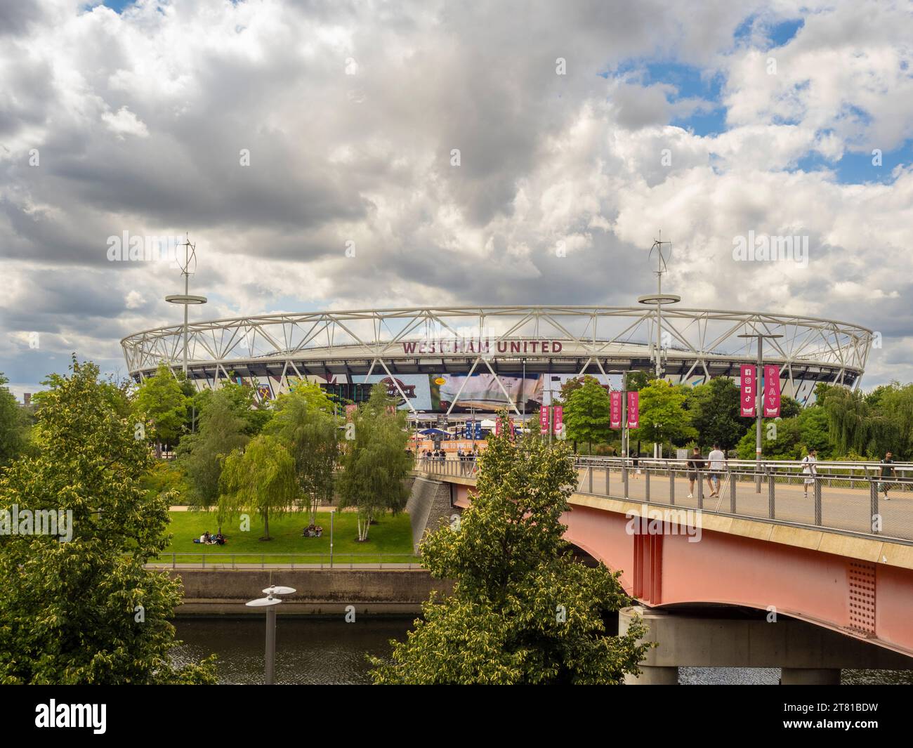 London Stadium, sede della squadra di calcio del West Ham United. Olympic Park, Stratford, Londra, Regno Unito. Foto Stock