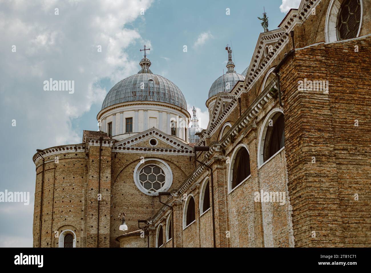 Vecchia cattedrale nel centro storico di Padova, Italia. Destinazione di viaggio in Italia. Foto Stock