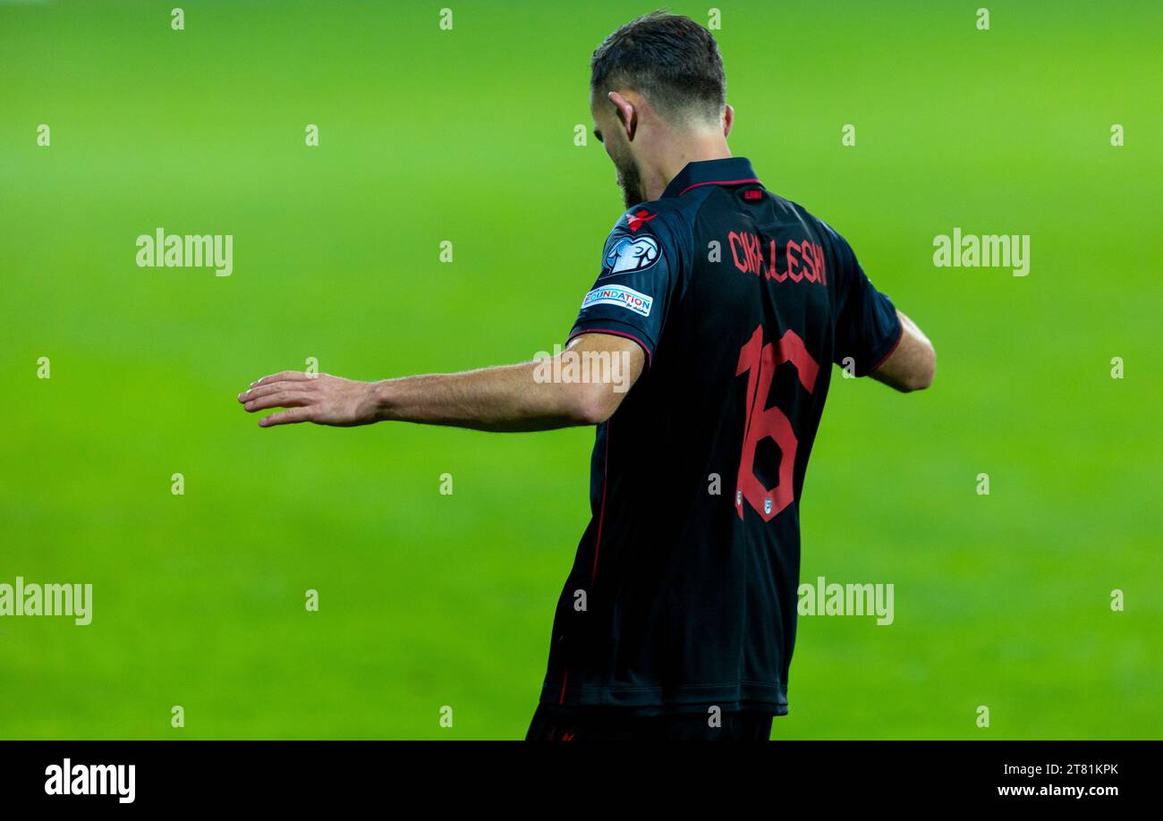 Sokol Cikalleshi dell'Albania durante le qualificazioni per EURO 2024, gruppo e, partita di calcio tra Moldova e Albania del 17 novembre 2023, Stadionul Zimbru Chisinau. Crediti: Nderim Kaceli/Alamy Live News Foto Stock