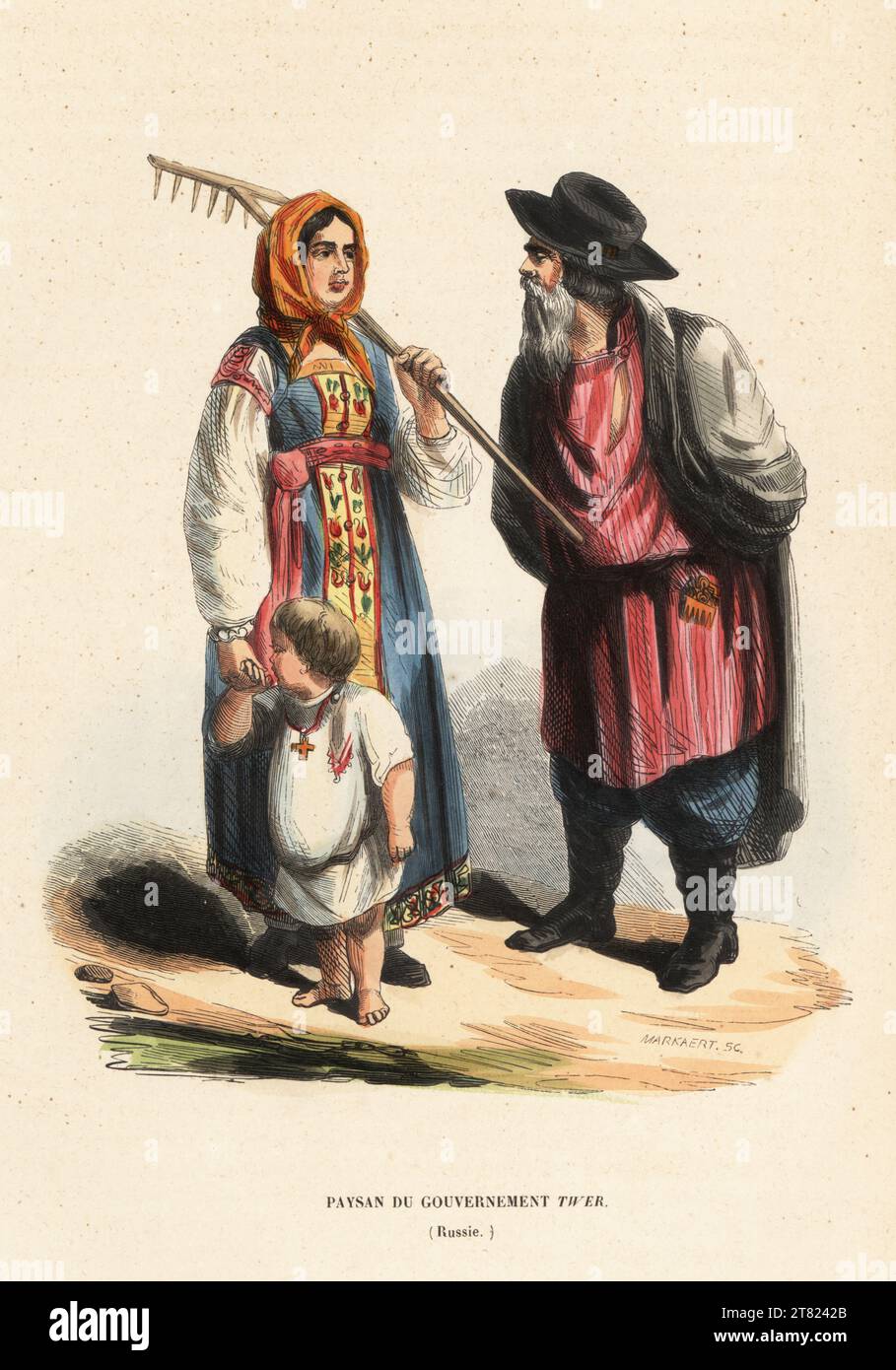 Contadini della città di Tver, Russia, XIX secolo. Donna con rastrello in abito e blusa ricamati, uomo in smock, pantaloncini e stivali. Paysan du gouvernement Twer (Russie). Legname colorato a mano di L. Markaert da Moeurs, Usages et Costumes de tous les Peuples du Monde, Librairie Historique-Artistique, Bruxelles, 1845. Foto Stock