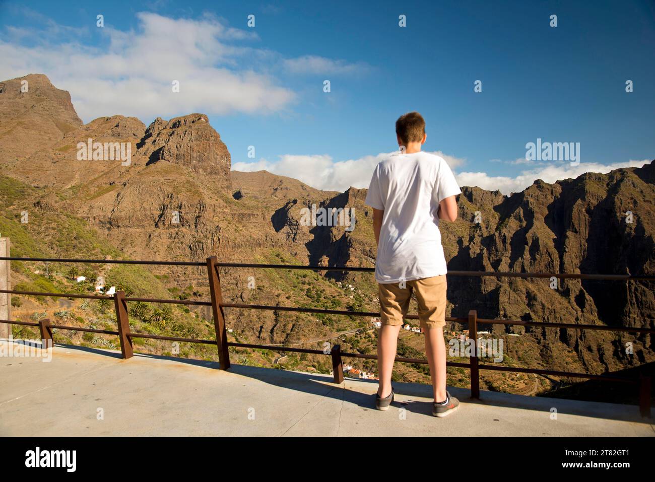 Panorama da Cruz de Hilda a Masca e Pico Verde, Monti Teno, Tenerife, Isole Canarie, Spagna Foto Stock