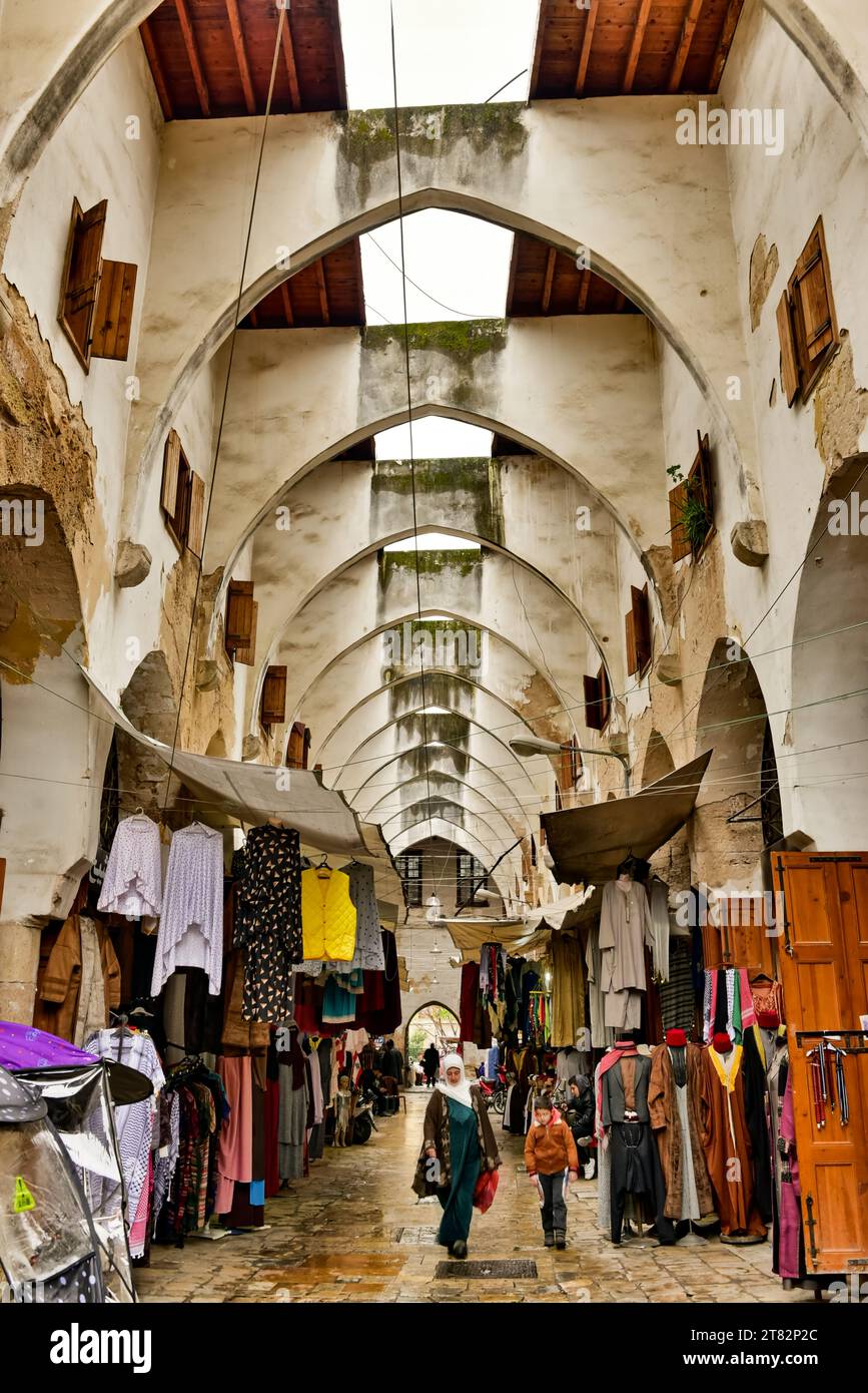 Khan al-Khayyati del XIV secolo alias Tailors’ Khan, a Tripoli, Libano Foto Stock