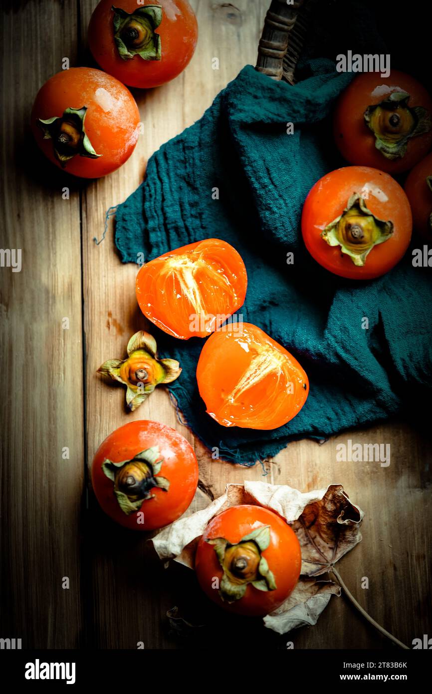 Varietà di cachi giapponesi, foto ad alta risoluzione di pesca fresca del Vietnam Foto Stock