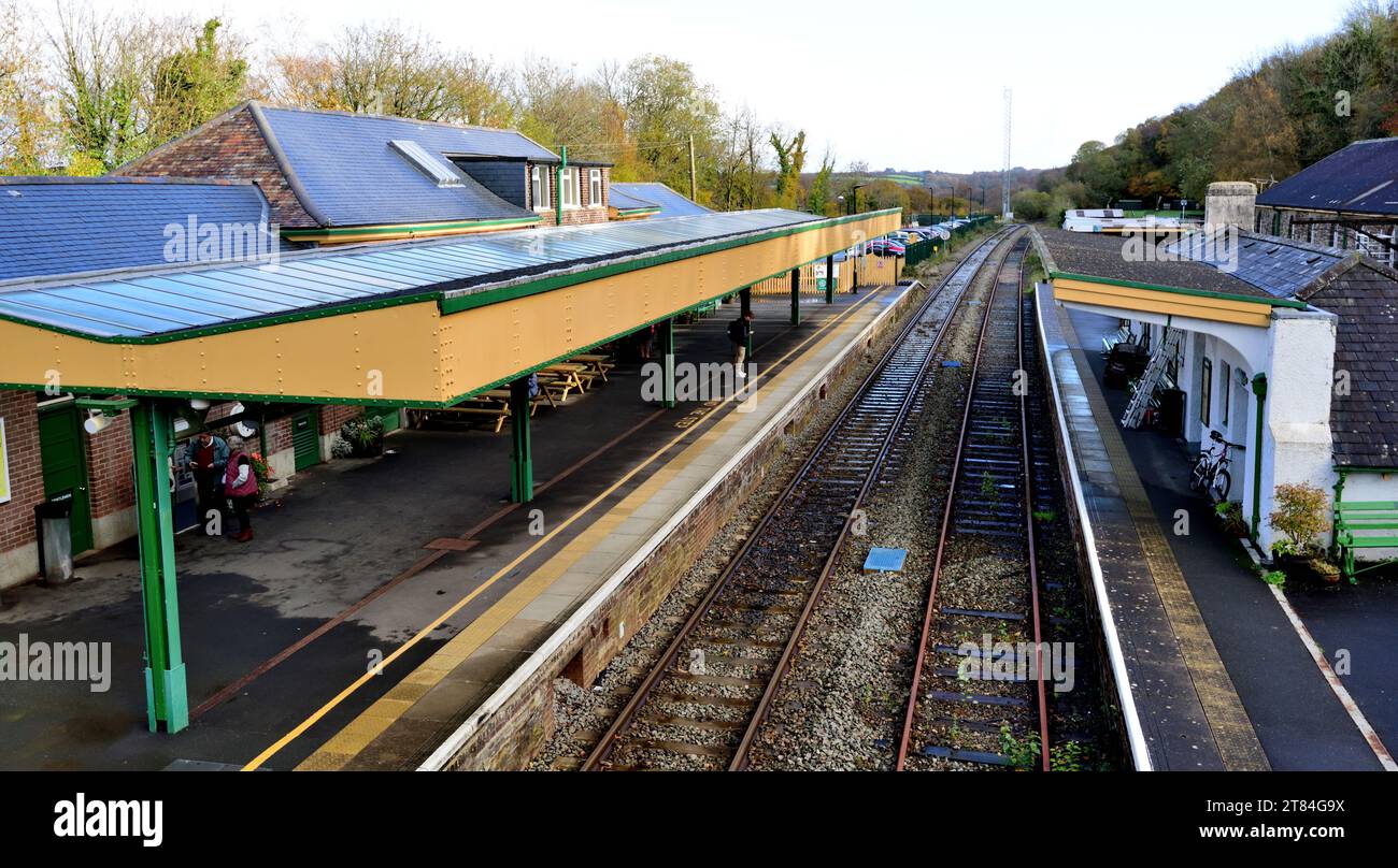 Stazione ferroviaria di Okehampton sulla Dartmoor Line nel Devon, riaperta nel 2021. Foto Stock