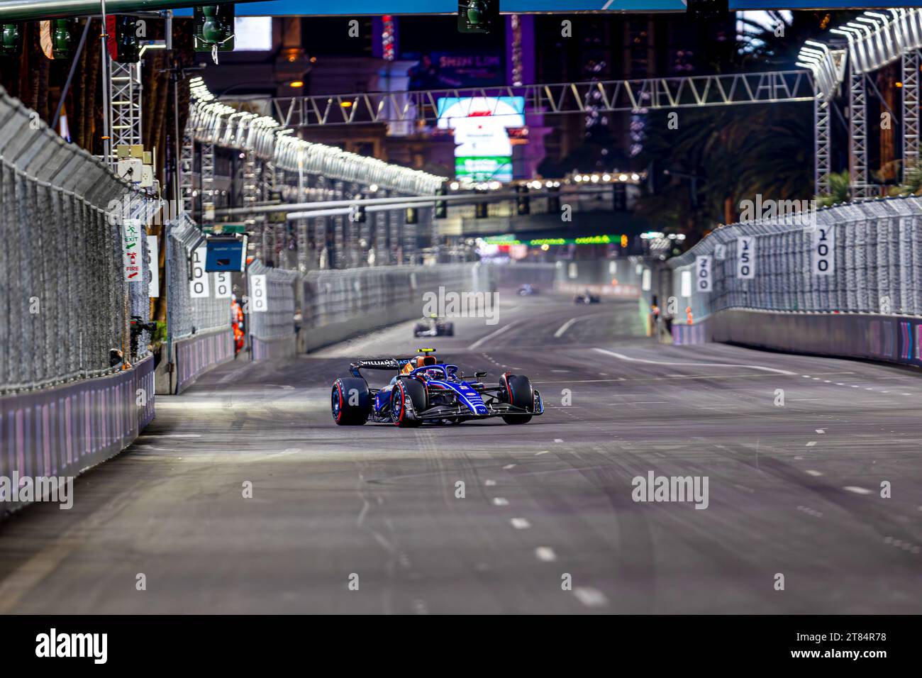 Las Vegas, Stati Uniti. 18 novembre 2023. Alexander Albon (IND) Williams FW45 durante LA FORMULA 1 HEINEKEN SILVER LAS VEGAS GRAND PRIX 2023 - dal 17 al 19 novembre 2023 Las Vega, Nevada, USA credito: Independent Photo Agency Srl/Alamy Live News Foto Stock