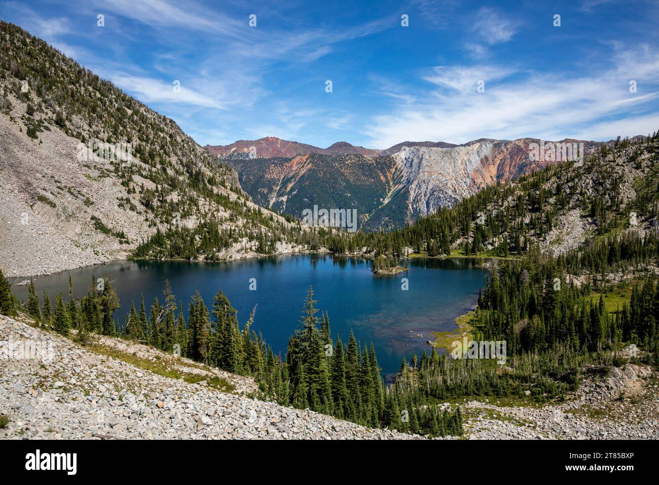 OR02773-00...OREGON - Lago Chimney, popolare destinazione nella Eagle Cap Wilderness della Wallowa-Whitman National Forest. Foto Stock