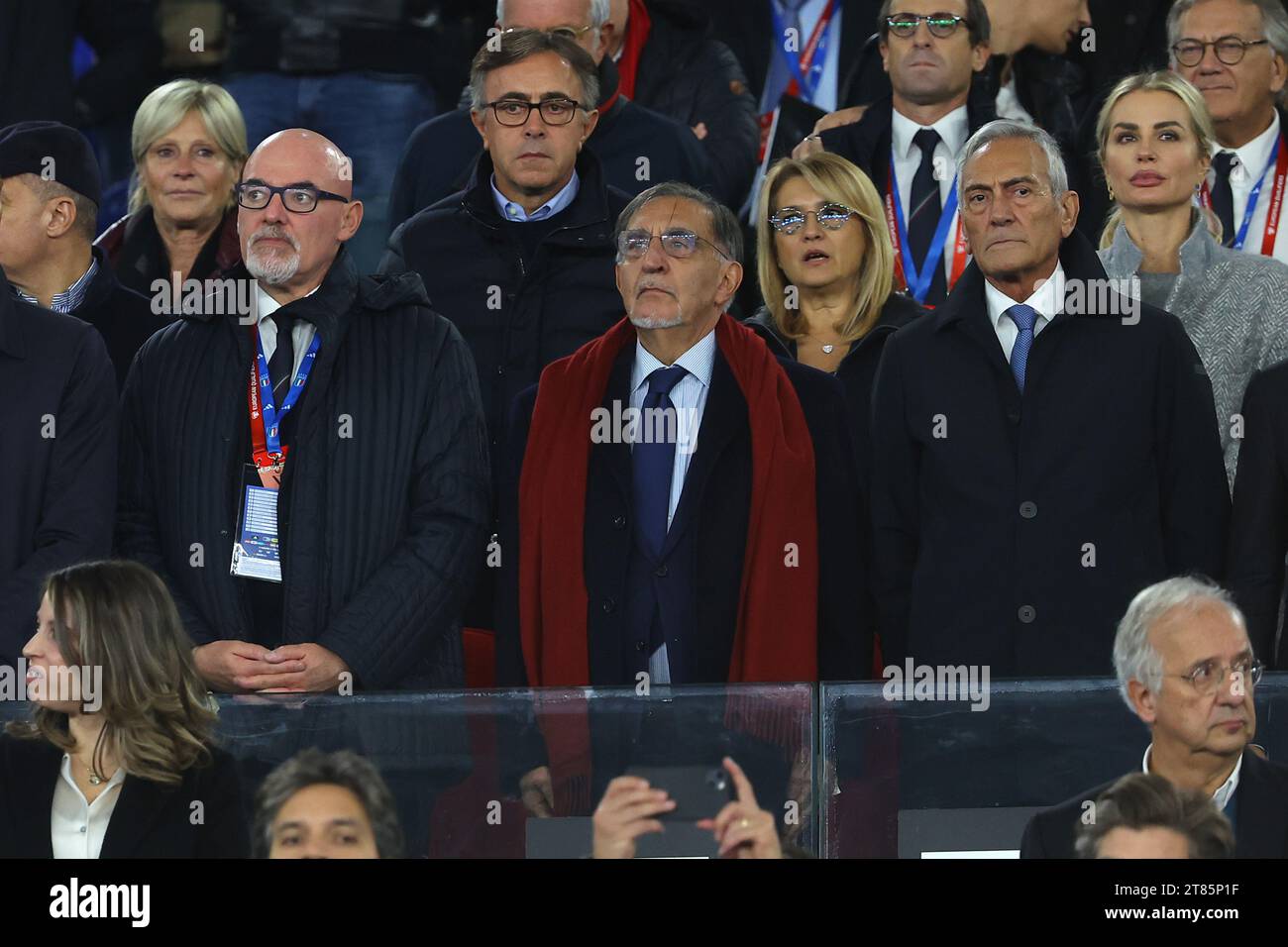 Roma, Italia 17.11.2023: Presidente del Senato Ignazio la Russa, Ministro dello Sport Andrea Abodi, Presidente della FIGC Gravina, Presidente del coni Malagò in piedi Foto Stock