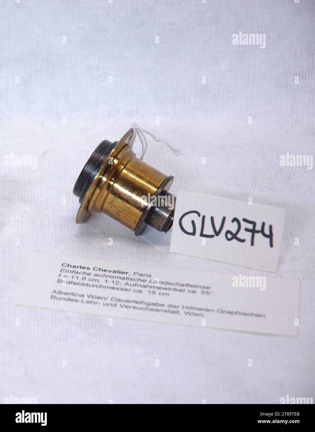 Charles Louis Chevalier 1-linent con lente orizzontale (con pannello frontale avvitabile), senza incisione, f = 11,8 cm, 1:12. intorno al 1840 Foto Stock