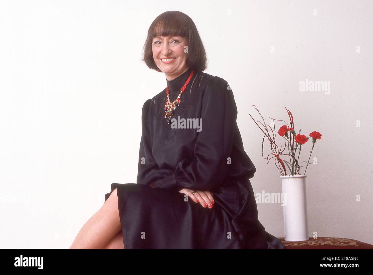 Ritratto in posa della cantante jazz veterano Sheila Jordan a Manhattan nel 1985. Aveva circa 50 anni al momento di questa foto. Foto Stock
