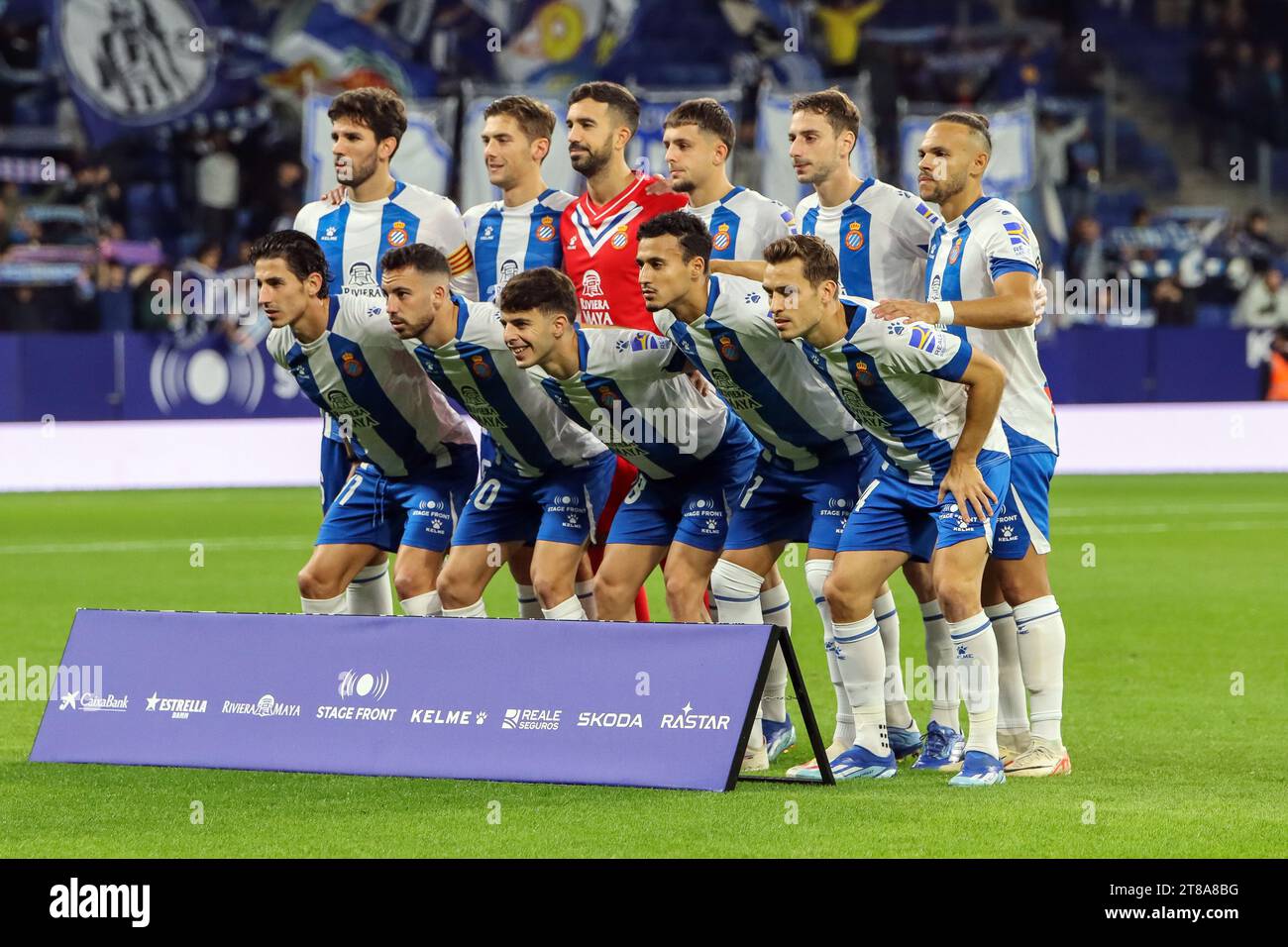 Barcellona, Spagna. 18 novembre 2023. L'11 di partenza dell'Espanyol per la partita di LaLiga 2 tra Espanyol e Elche allo Stadio Stage Front di Barcellona. (Foto: Gonzales Photo/Alamy Live News Foto Stock