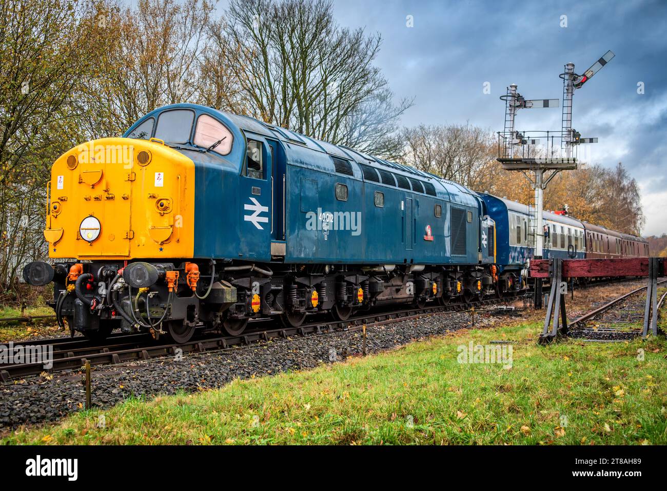 East lancashire Railway autunno DMU gala classe 40 locomotiva diesel elettrica chiamata Aureol Elder Dempster Lines che gestisce la navetta tra Ramsbottom Foto Stock