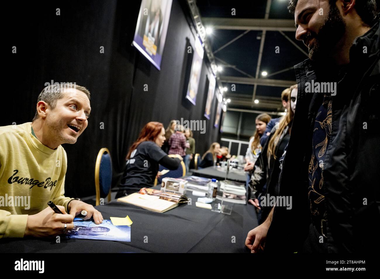 UTRECHT - attore Elijah Wood durante l'edizione invernale di Heroes Dutch Comic con in the Jaarbeurs. Dutch Comic con è un evento annuale dedicato a fumetti, film, serie, videogiochi e costumi di personaggi della cultura pop. ANP ROBIN UTRECHT paesi bassi fuori - belgio fuori Foto Stock