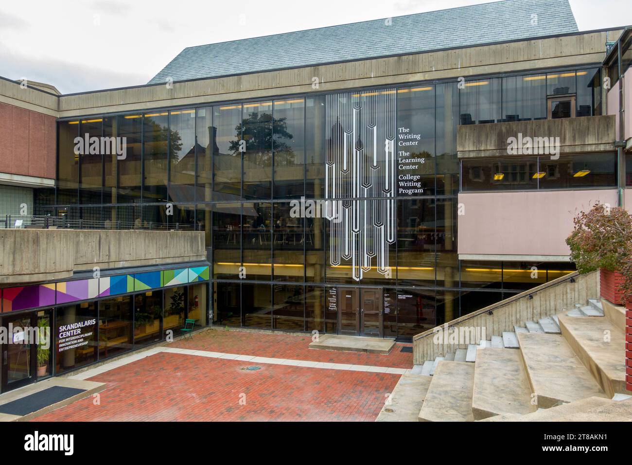 ST. LOUIS, Missouri, USA - 19 OTTOBRE 2023: Skandalaris Center sul Danforth Campus della Washington University a St. Louis. Foto Stock