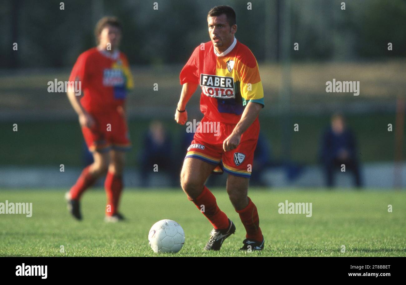 Bochum, Deutschland. 27 settembre 2023. Firo: Gennaio 1998 calcio: Calcio: Foto d'archivio, foto d'archivio, foto d'archivio, 1st Bundesliga 1997/1998, 97/98, uomini, uomini, training camp, winter training camp, test match, amichevole partita azione individuale, Norbert Hofmann, VfL Bochum credito: dpa/Alamy Live News Foto Stock