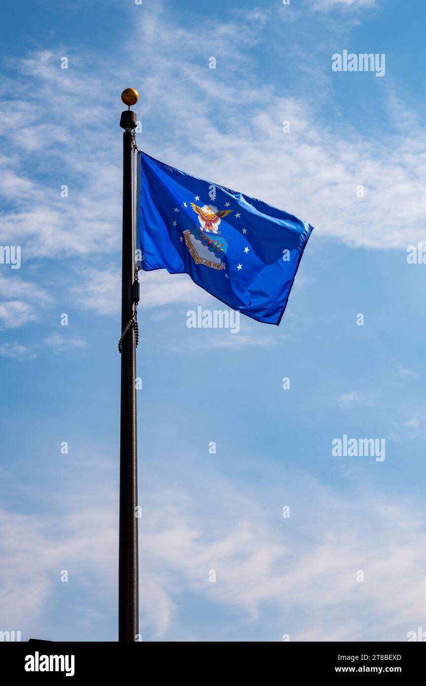 La bandiera dell'aeronautica degli Stati Uniti soffia nel vento Foto Stock