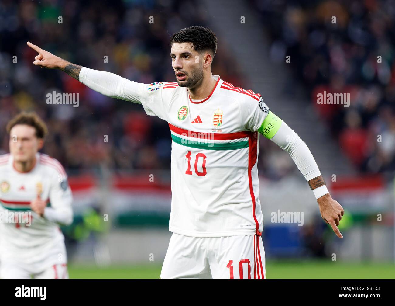 Budapest, Ungheria. 19 novembre 2023. L'ungherese Dominik Szoboszlai reagisce durante la partita di qualificazione A UEFA EURO 2024 tra Ungheria e Montenegro alla Puskas Arena il 19 novembre 2023 a Budapest, Ungheria. Credito: Laszlo Szirtesi/Alamy Live News Foto Stock