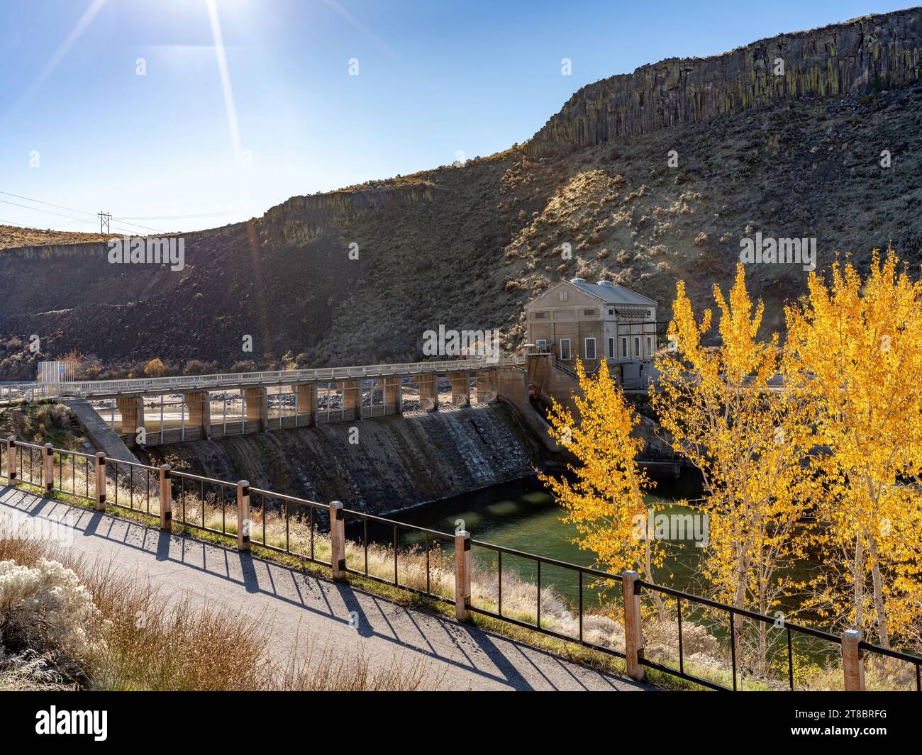 Iconica diga di diversione sul fiume Boise in autunno Foto Stock