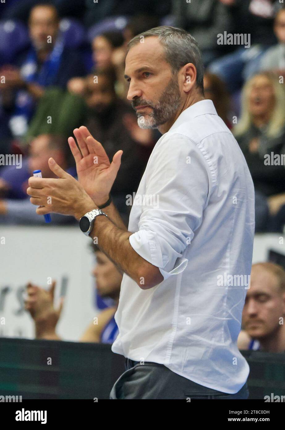Porto, 11/17/2023 - il Futebol Clube do Porto ha ospitato questa sera l'Imortal Basket Club, all'Pavilhão do Dragão Arena, in una partita che conta per il 7° turno - Liga Portuguesa Basquetebol - 2023/2024. (José Carmo / immagini globali) Foto Stock