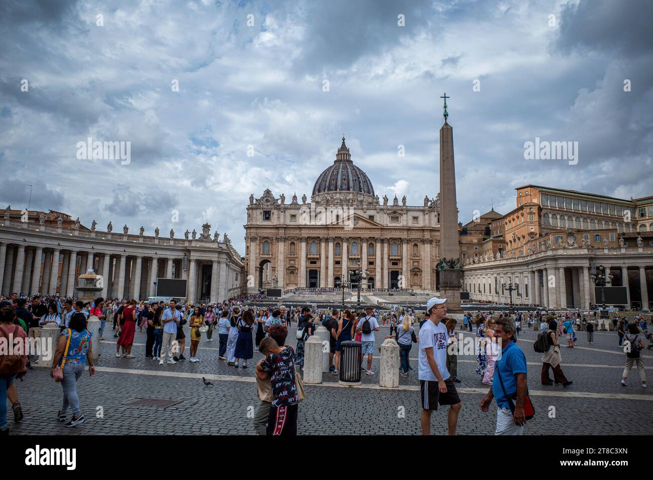 Vaticano a Roma Italia con molti turisti Foto Stock